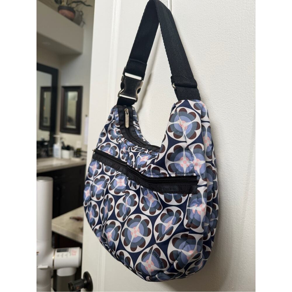 LeSportSac blue and white hobo nylon purse - Picture 6 of 11